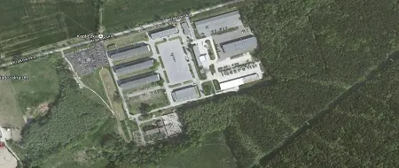 Zdjęcie lotnicze kompleksu wojskowego objętego aktualizacją map